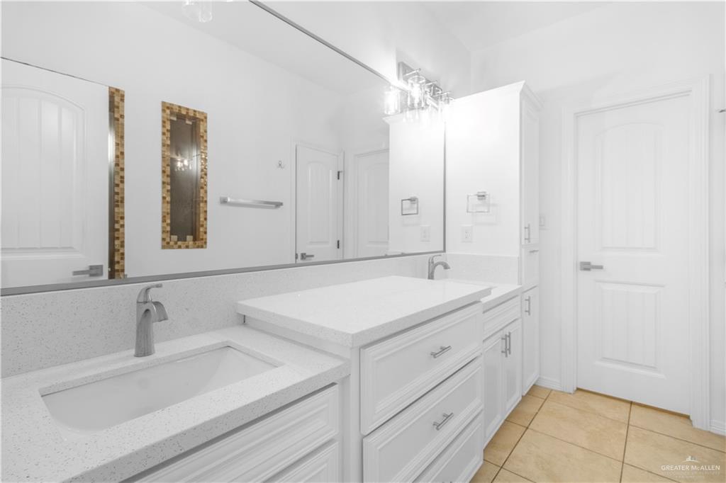4911 N 45th Lane, McAllen, Texas image 11