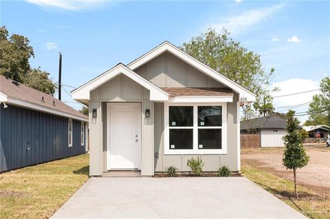 Photo of 608 W Los Torritos Street, Weslaco, TX 78596 (MLS # 497726)