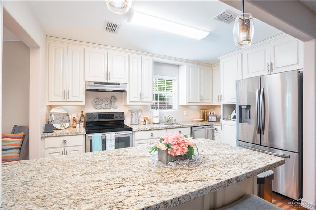 613 Cedar Avenue, McAllen, Texas image 5
