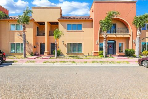 Townhouse For Sale - 7011 N 3rd Street<br/> McAllen, TX 78504