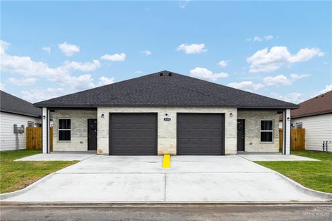 Townhouse For Rent - 2228 N Valley Circle #A<br/> Cameron County, La Feria, TX 78559