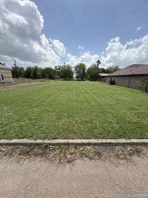 706 LYONS ST, PROGRESO, TX 78579 - Image e5a0577c5ad8ba5dacf992cc1cee40e2/1971691758