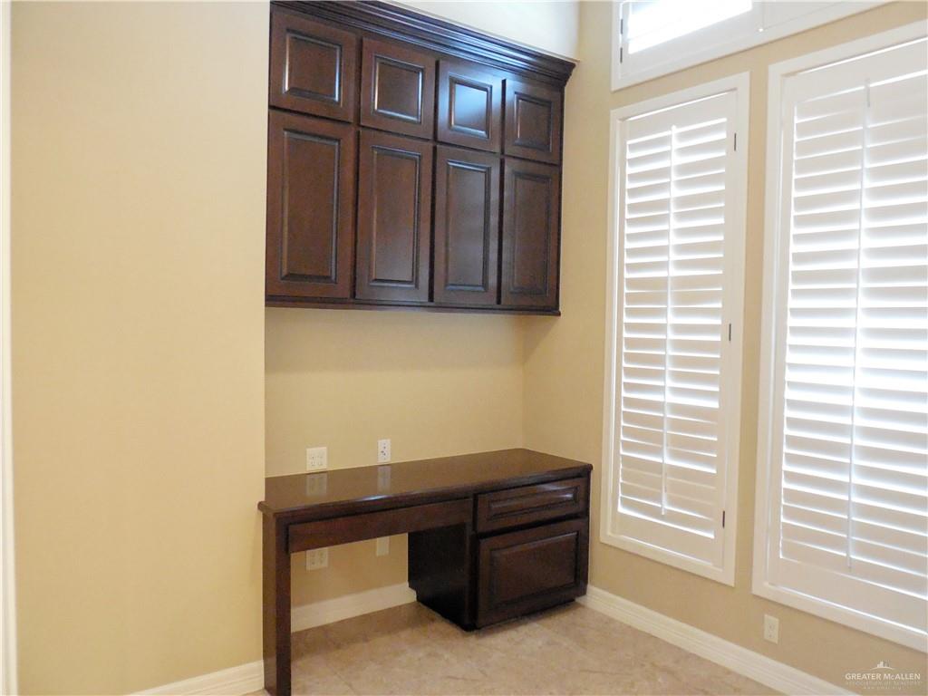 McAllen, Texas 78504, United States, 4 Bedrooms Bedrooms, ,4 BathroomsBathrooms,Residential,Active,248374