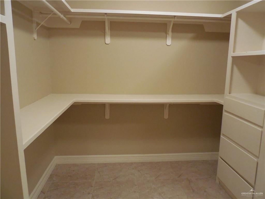 McAllen, Texas 78504, United States, 4 Bedrooms Bedrooms, ,4 BathroomsBathrooms,Residential,Active,248374