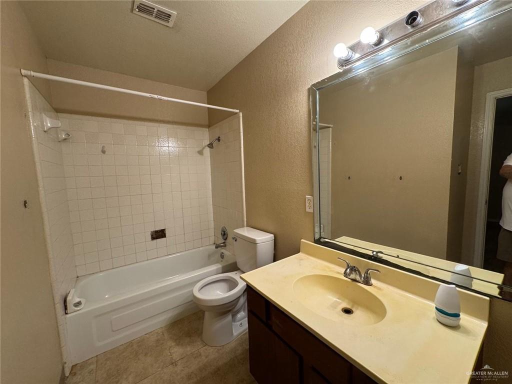 817 Toronto Avenue #10, McAllen, Texas image 2