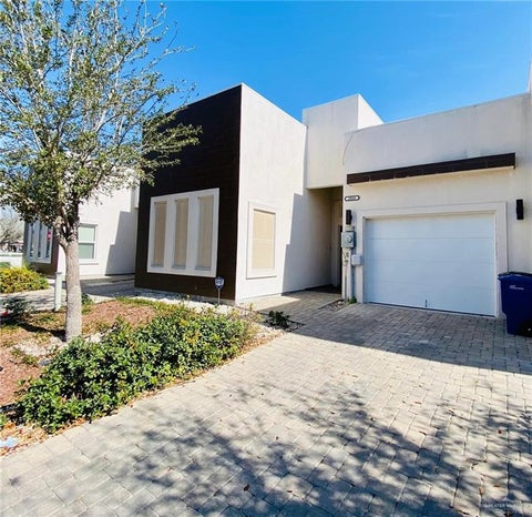 Townhouse For Rent - 2924 N 51st Street<br/> Hidalgo County, McAllen, TX 78501