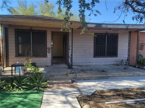 Photo of 105 N Resplandor Street, Mission, TX 78572 (MLS # 486381)