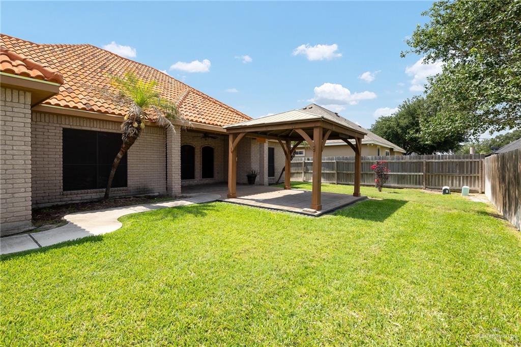 2729 Biltmore Avenue, Edinburg, Texas image 16