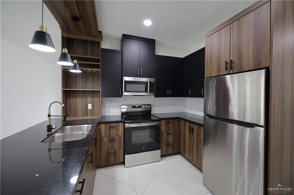 1507 W B Street, Mission, Texas image 6