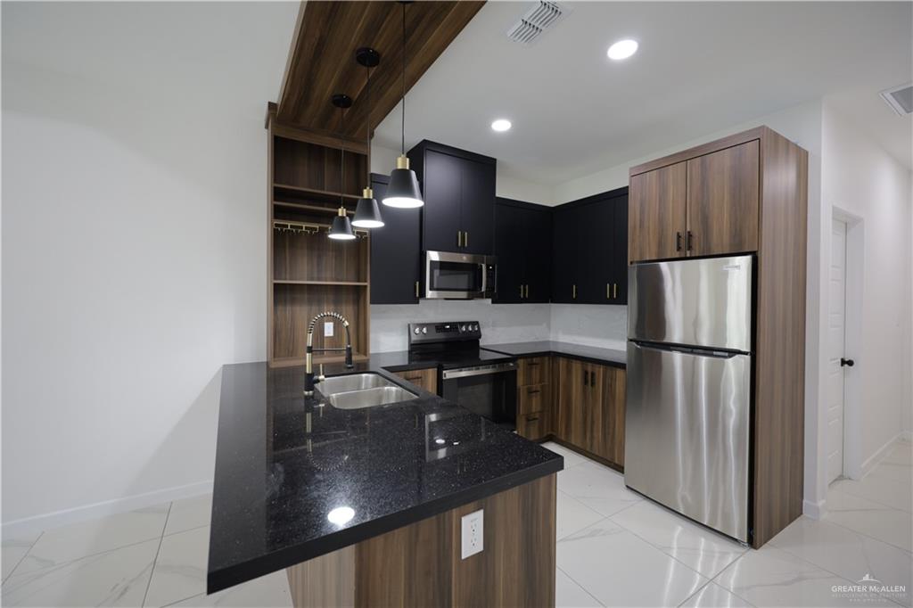 1507 W B Street, Mission, Texas image 5