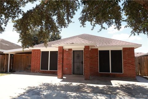 Photo of 920 Chicago Street, Edinburg, TX 78541 (MLS # 491389)