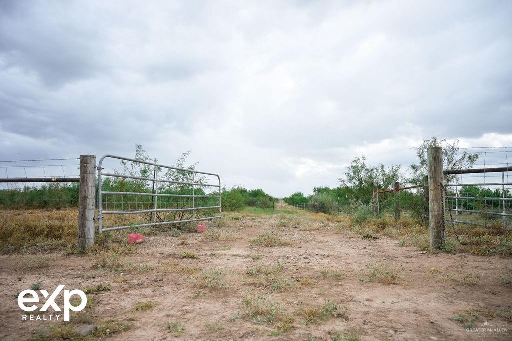 8010 E Us Highway 83 Highway, Rio Grande City, Texas image 8