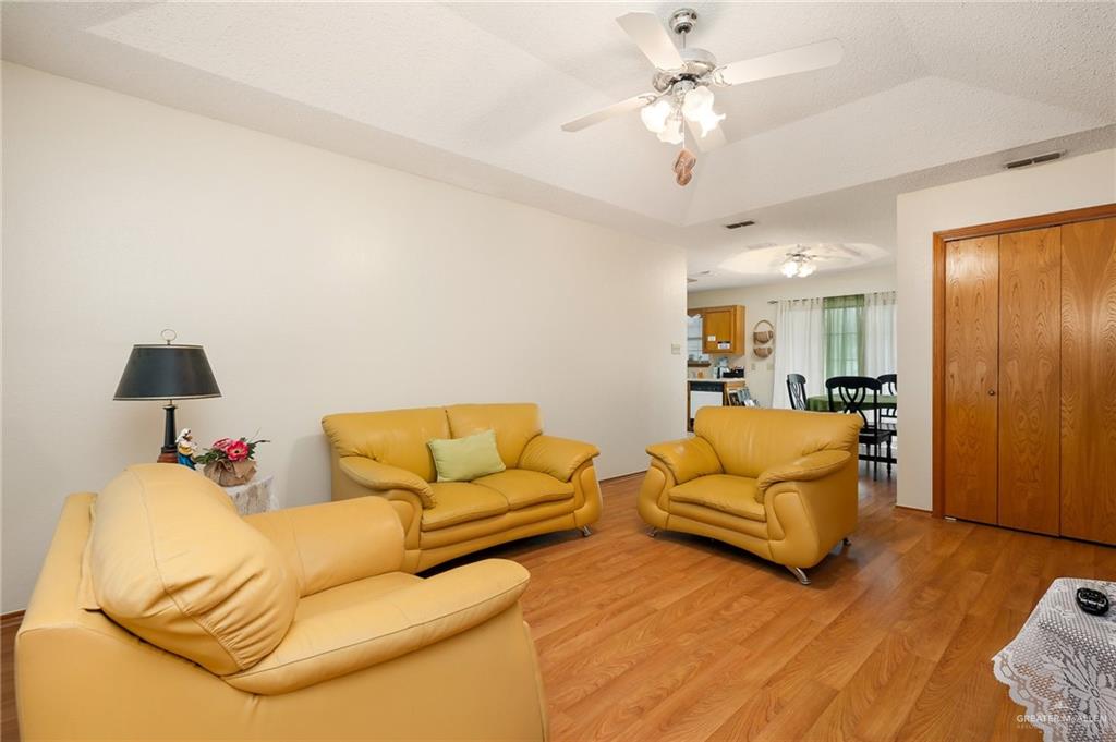 1814 N Gastel Circle, Mission, Texas image 4