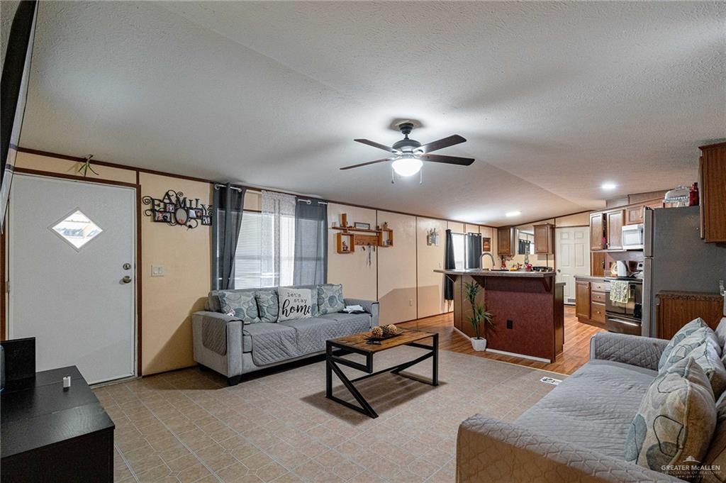 608 W Date Palm Avenue, Pharr, Texas image 5