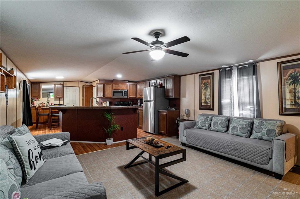 608 W Date Palm Avenue, Pharr, Texas image 4