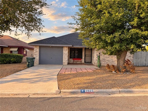 Homes For Rent - 1925 E 23rd Place<br/> Mission, TX 78574