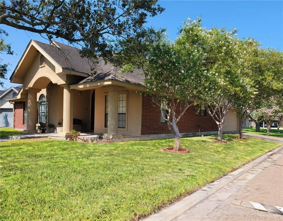 904 Agarita Court, Elsa, Texas image 2