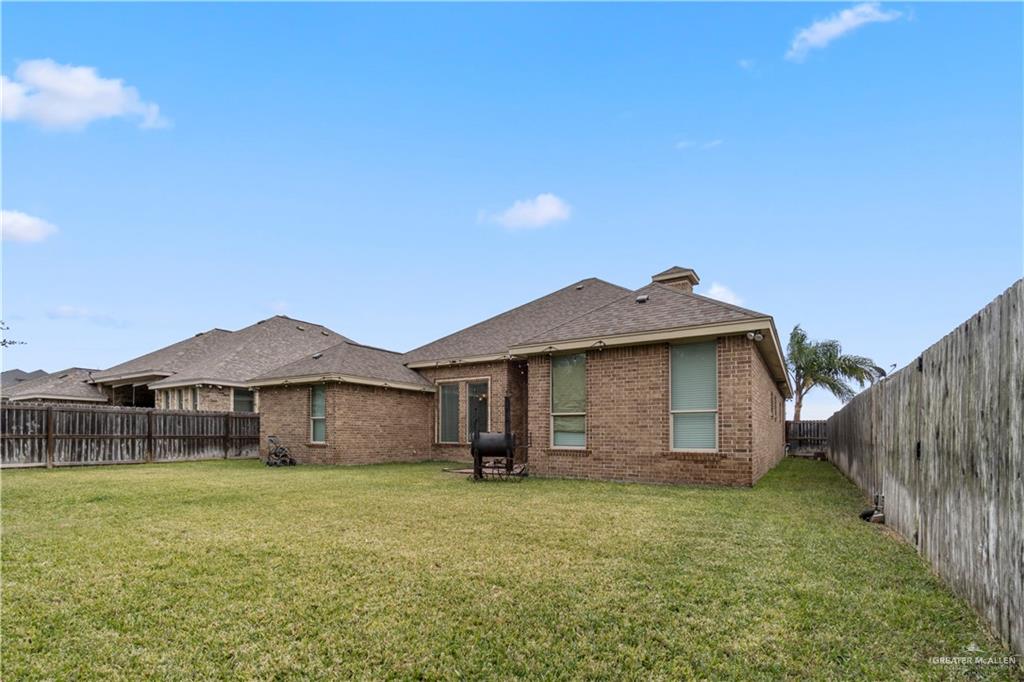 2417 Gregg Drive, Edinburg, Texas image 24