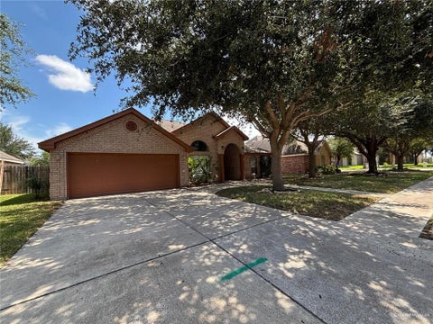 Homes For Rent - 2304 Brazos Avenue<br/> McAllen, TX 78504