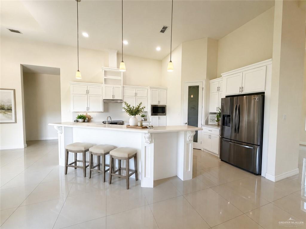 1100 W Fig Avenue