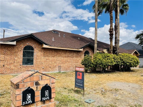 Townhouse For Rent - 2205 Kimberly Lane #A<br/> Edinburg, TX 78539