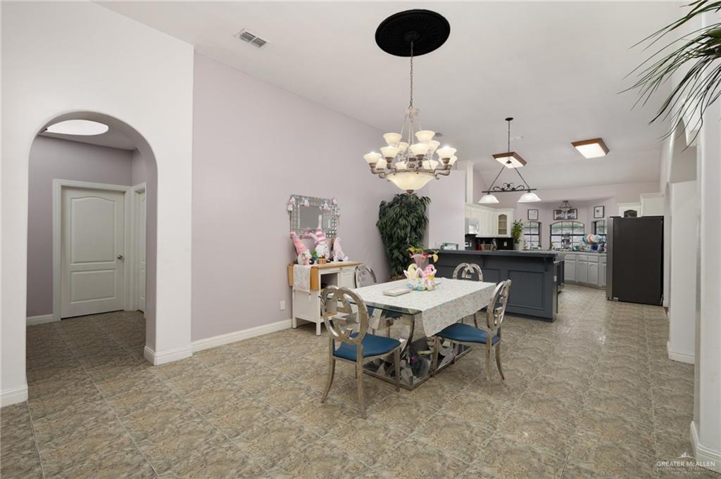 2901 Santa Fe Street, Mission, Texas image 5