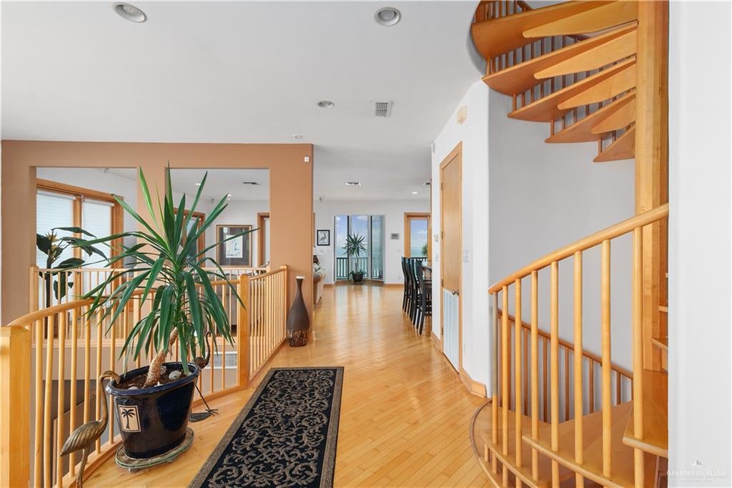 1208 N Shore Drive
