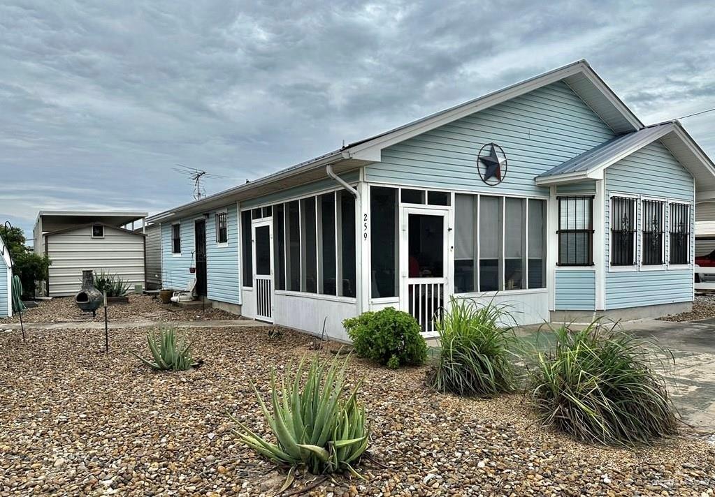 215 Valley View Road, Donna, Texas image 2