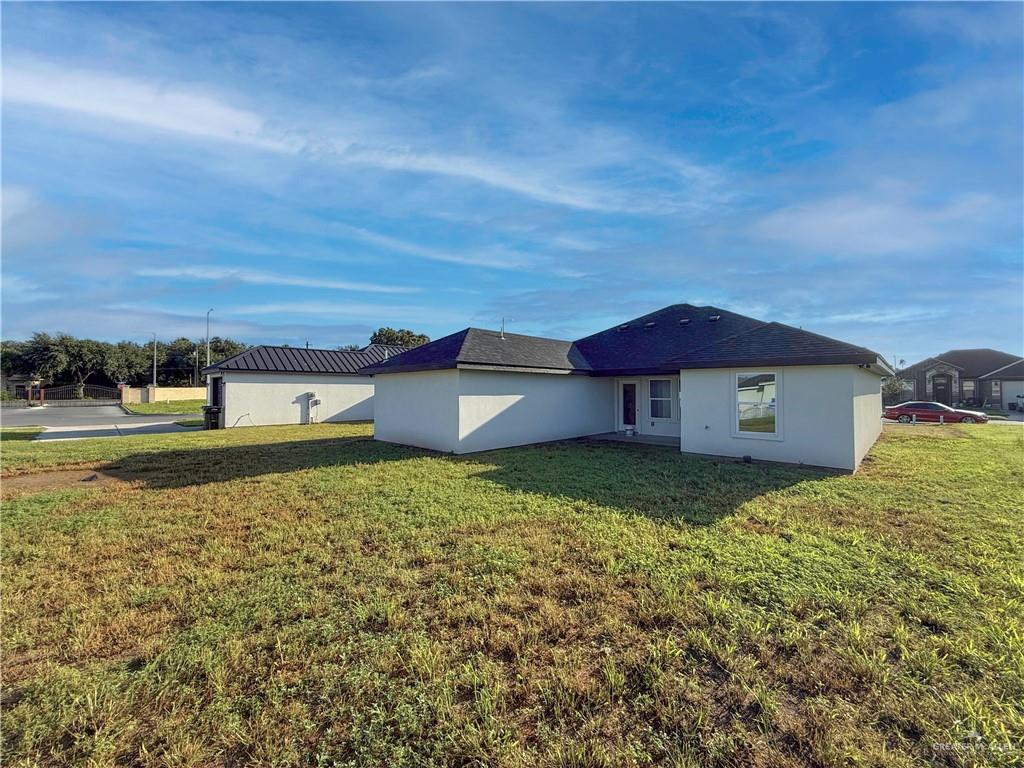 1310 Frente Al Mar Drive, Weslaco, Texas image 11