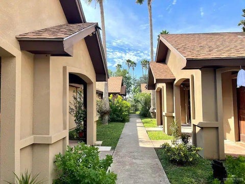 Apartment For Rent - 624 S Pleasant View Drive #1<br/> Weslaco, TX 78596