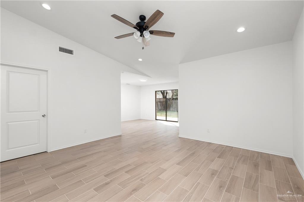 2013 Mynah Avenue, McAllen, Texas image 4
