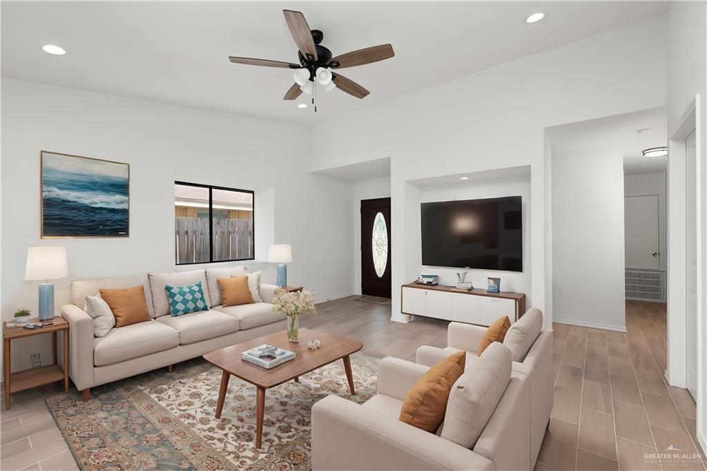 2013 Mynah Avenue, McAllen, Texas image 2
