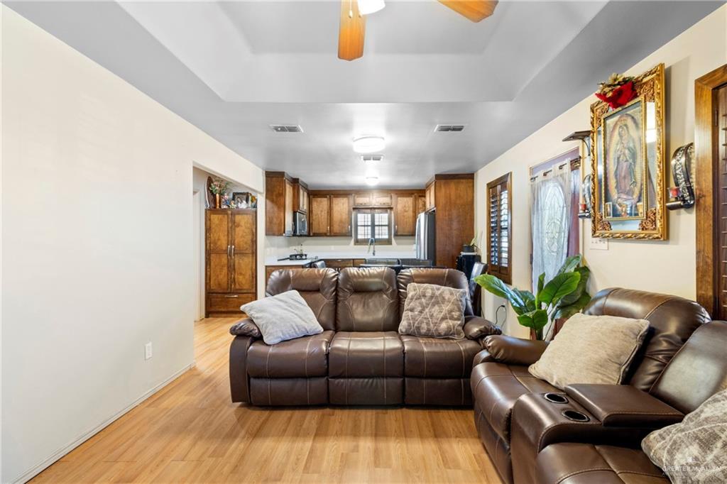 504 W Mahala Avenue, Mission, Texas image 3
