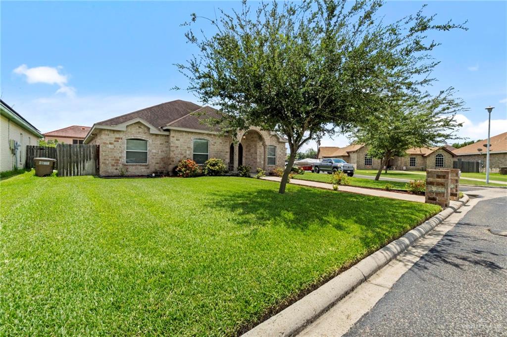 3310 Midlands Circle, Edinburg, Texas image 2