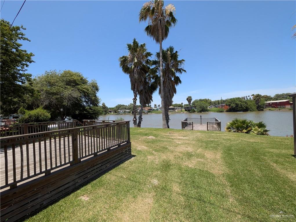 106 Resaca Shores Drive, Los Fresnos, Texas image 12