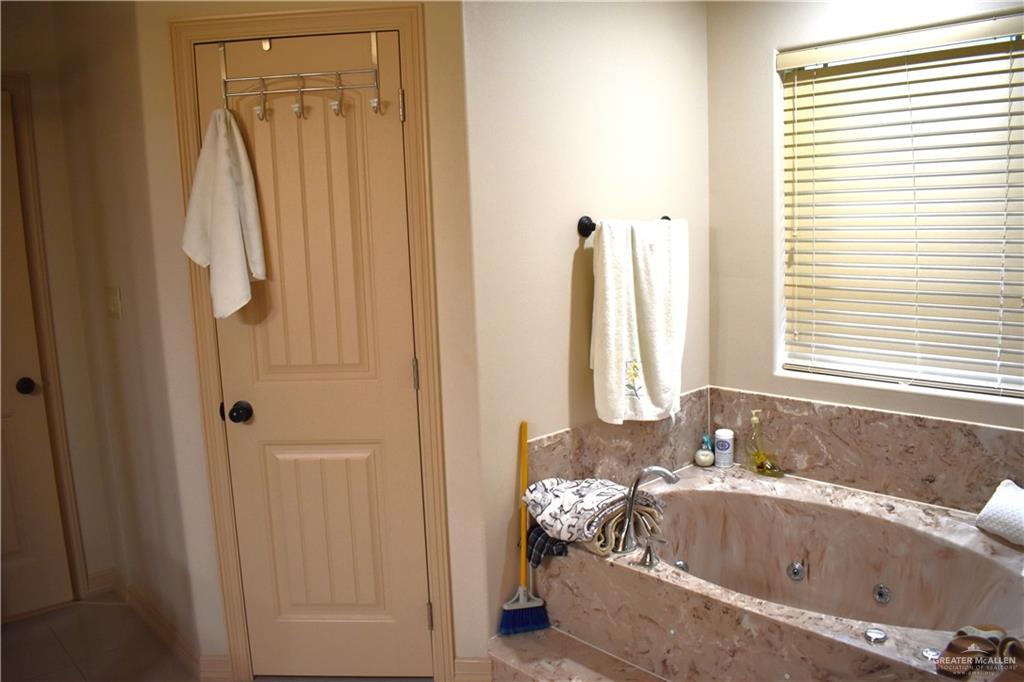 2515 E Q Street, Hidalgo, Texas image 5