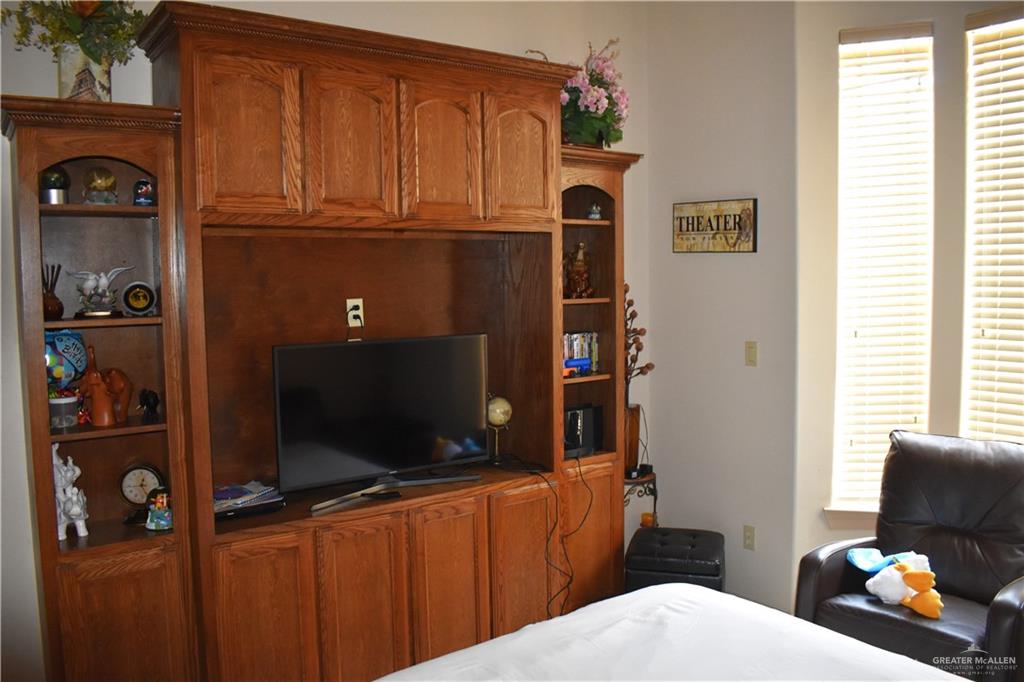2515 E Q Street, Hidalgo, Texas image 14