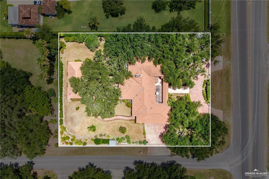 2400 Palm Hurst Drive, Palmhurst, Texas image 4