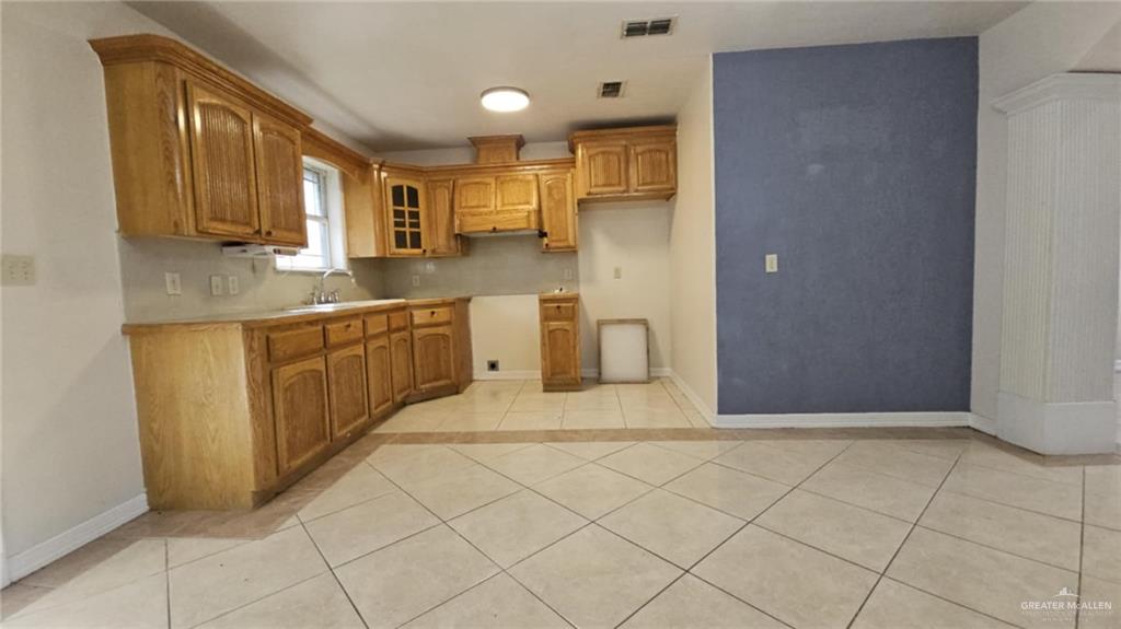 908 Luis Drive, Mercedes, Texas image 3