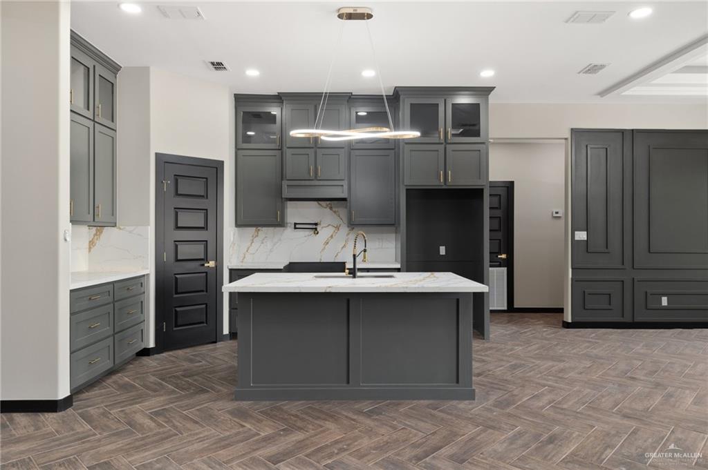 9518 N 71st Lane, McAllen, Texas image 4