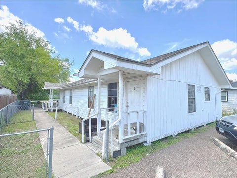 Multifamily For Sale - 126 E 2nd Street<br/> San Juan, TX 78589