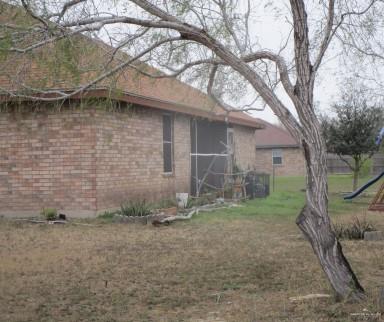 243 Alamo Street, Raymondville, Texas image 2