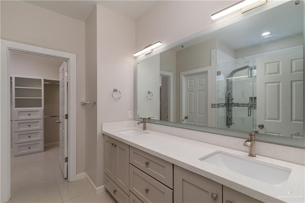 2017 Queens Avenue, McAllen, Texas image 12