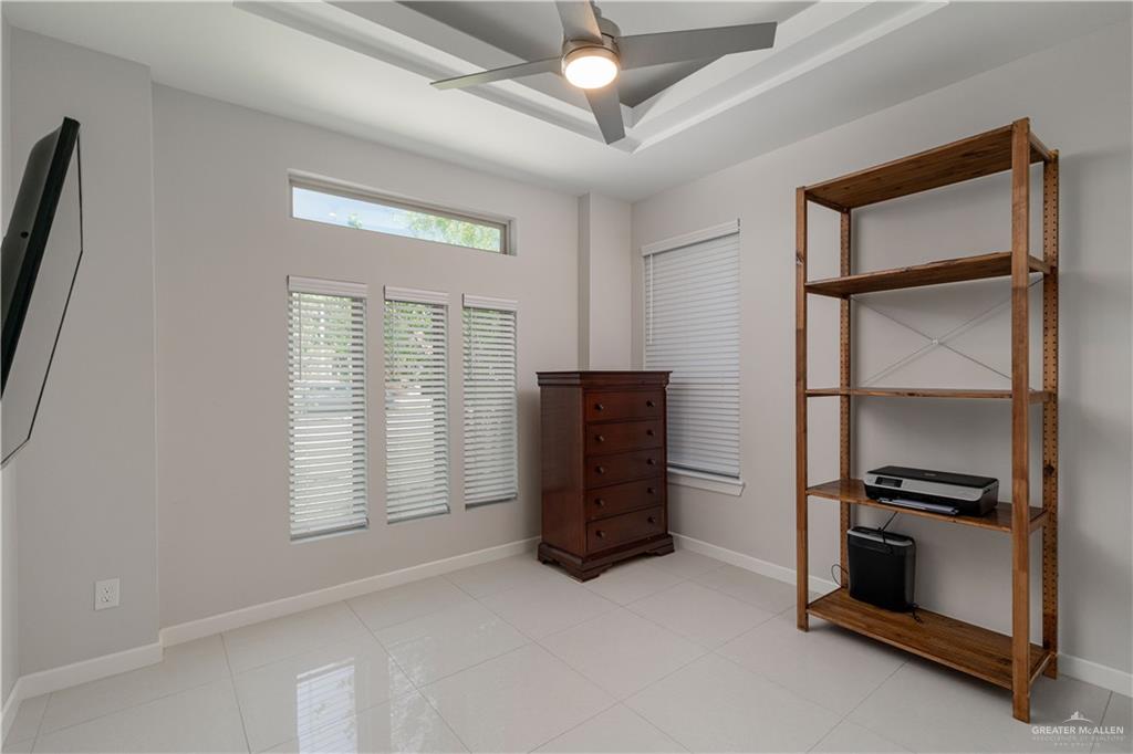 2017 Queens Avenue, McAllen, Texas image 16