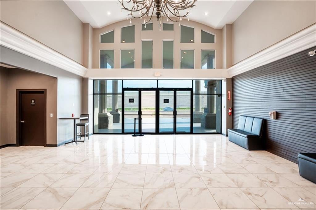 7500 W Expressway 83