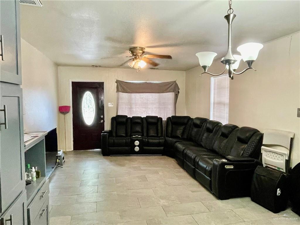 212 N Keralum Avenue, Mission, Texas image 7