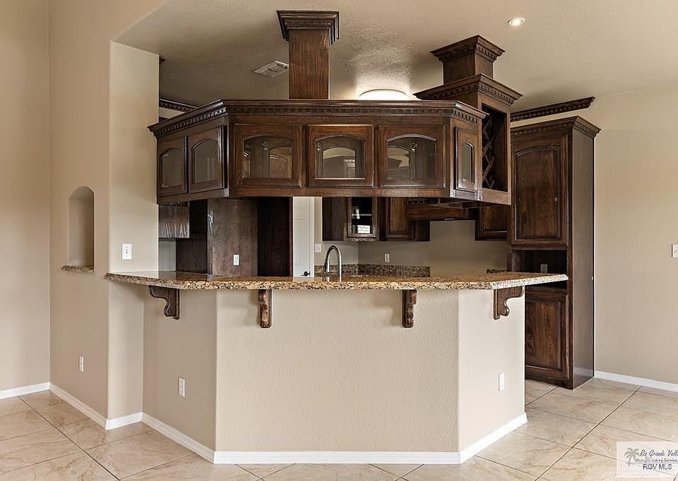 5940 Lourdes Boulevard, Brownsville, Texas image 7