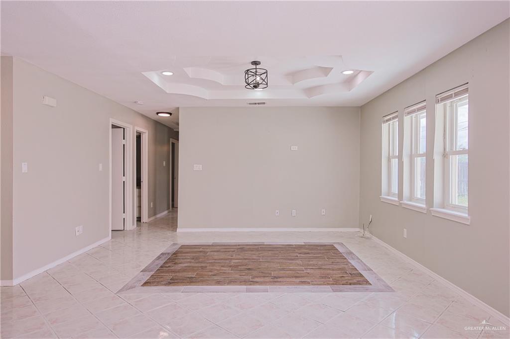 2723 Paseo Encantado Street, Mission, Texas image 9