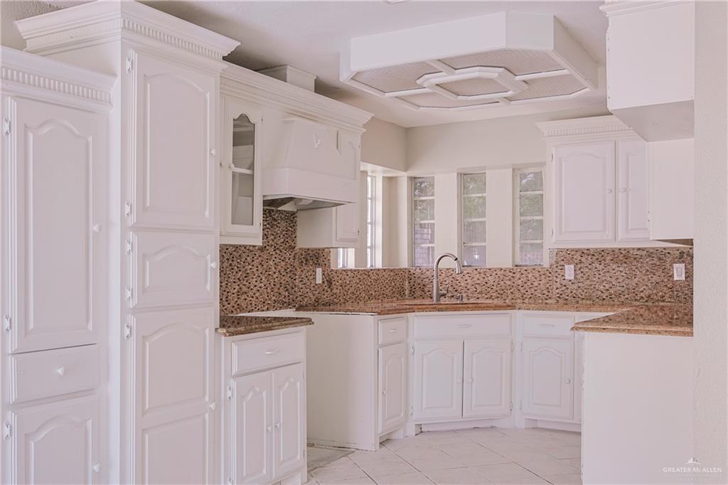 2723 Paseo Encantado Street, Mission, Texas image 10