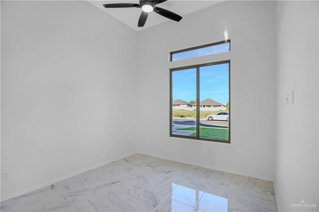 3025 N Adler Avenue, Edinburg, Texas image 13